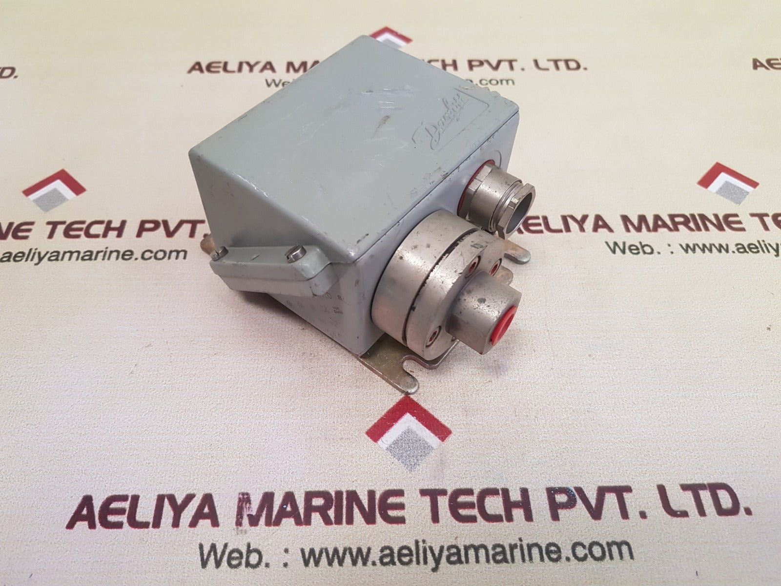 Danfoss kps43 060-3120 pressure control switch ip 67