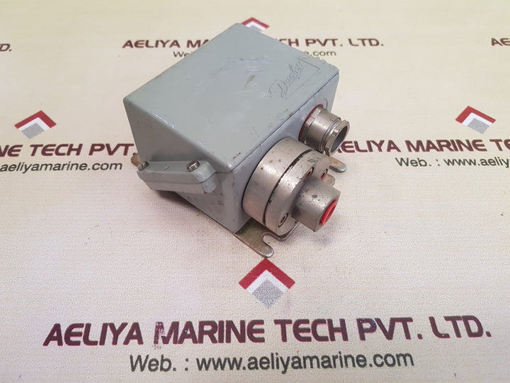Danfoss kps43 060-3120 pressure control switch ip 67