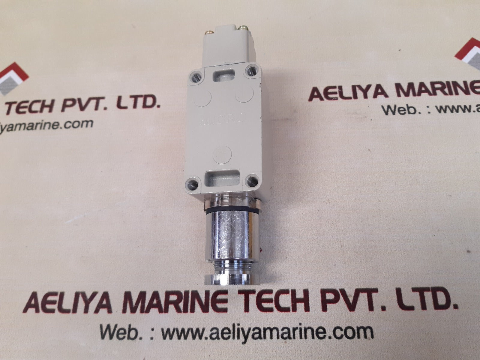 Yamatake honeywell 1ls19-j micro limit switch