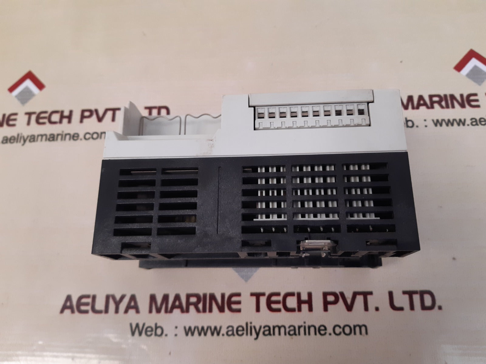 Klockner moeller ps4-101-dd1 programmable logic controller 24 vdc