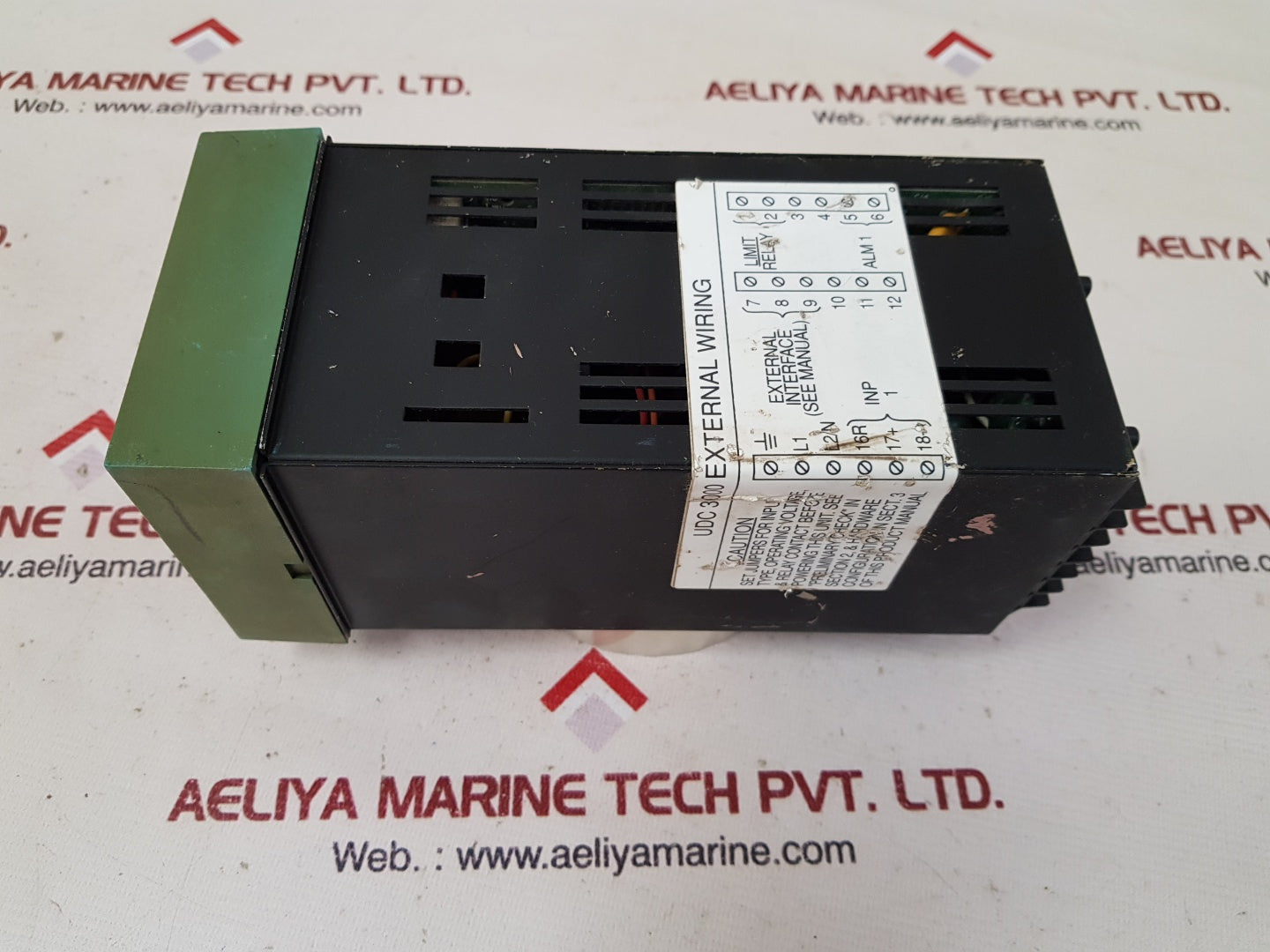 Honeywell dc3005-0-000-1-fm-0111 high limit temperature controller