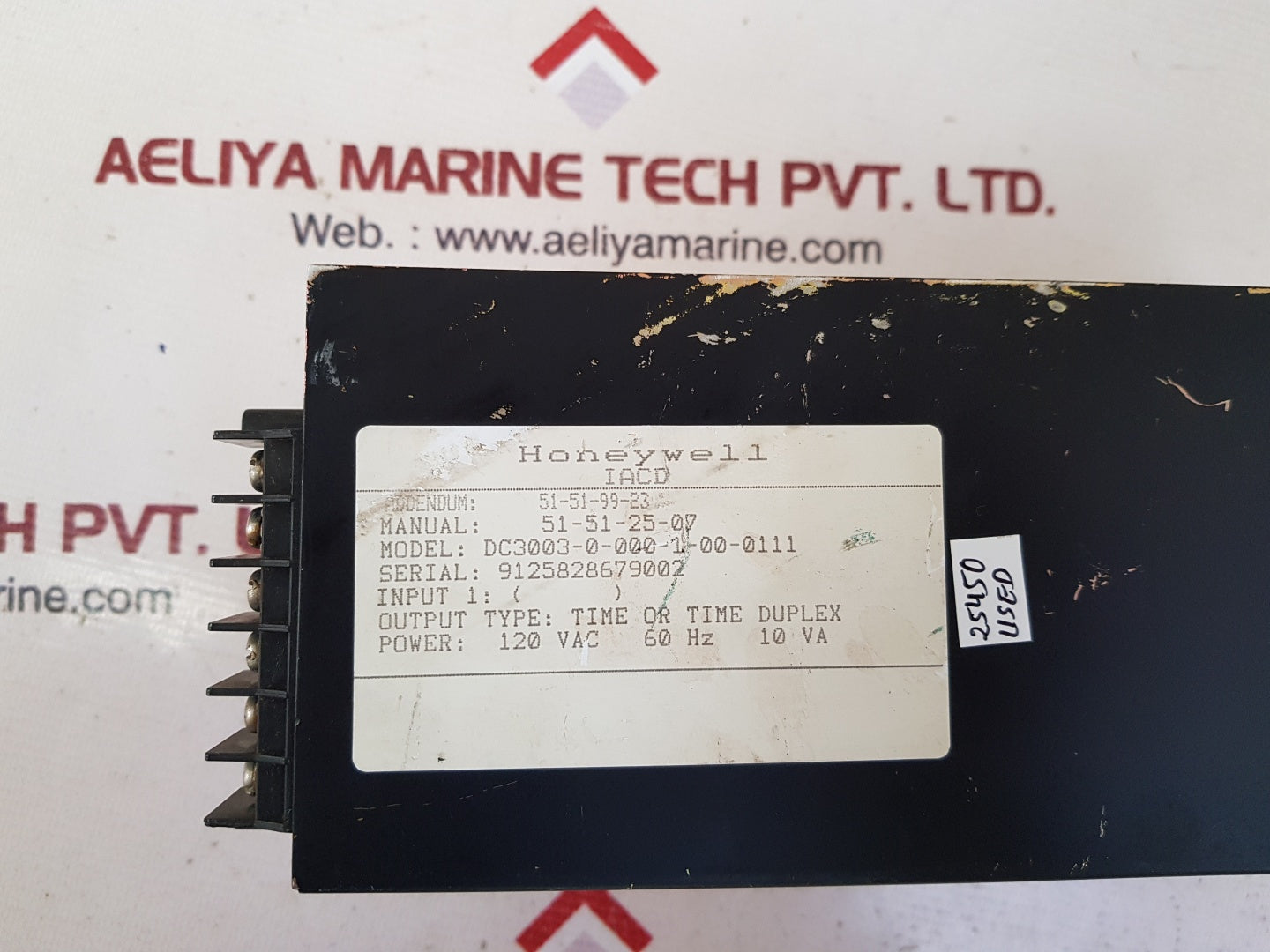 Honeywell dc3003-0-000-1-00-0111 temperature controller