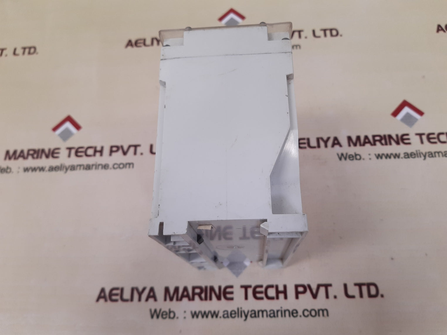 Rishabh 256-pat protector relay