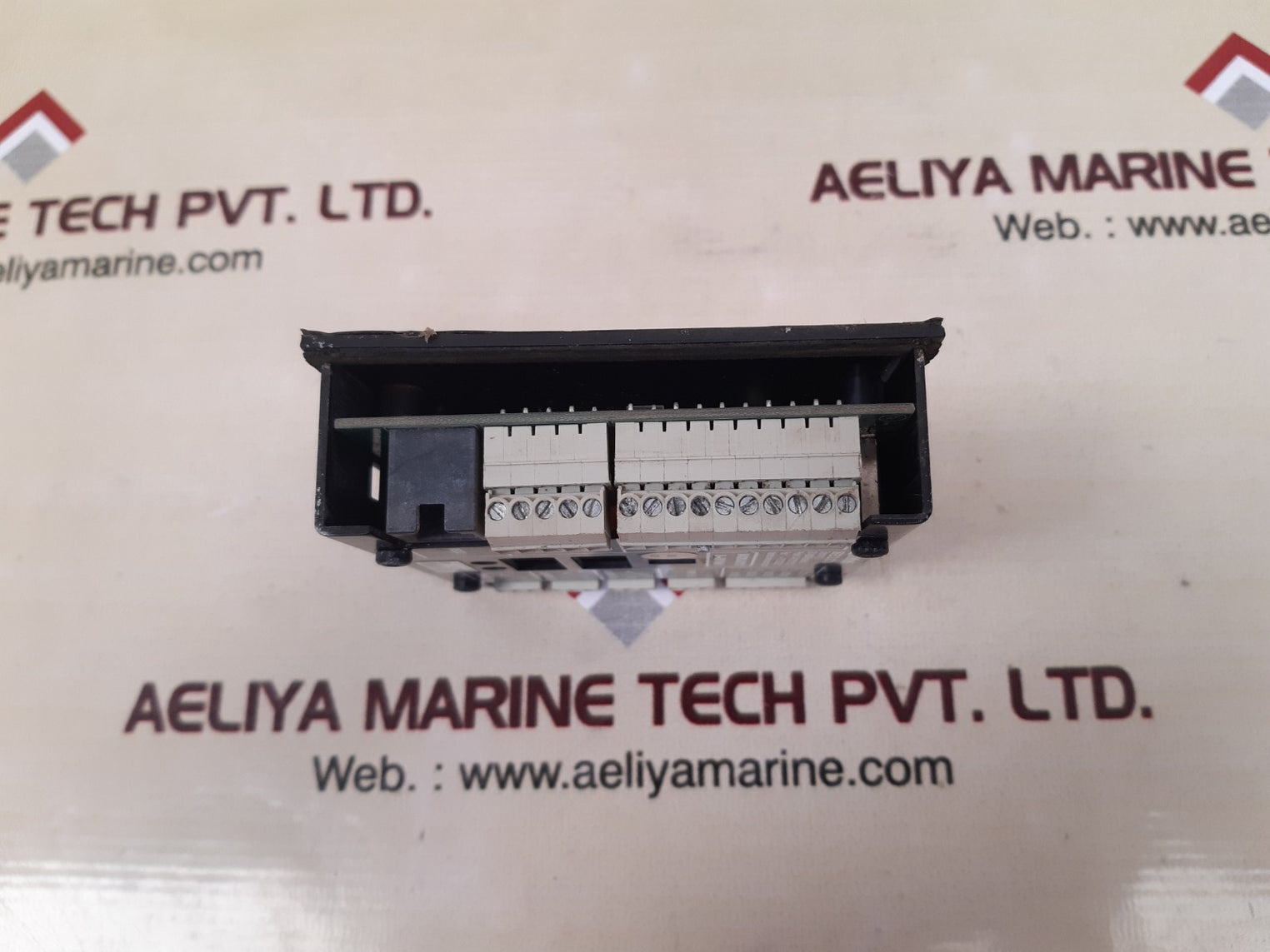 Selco m4200.0010 alarm monitor 8-60v