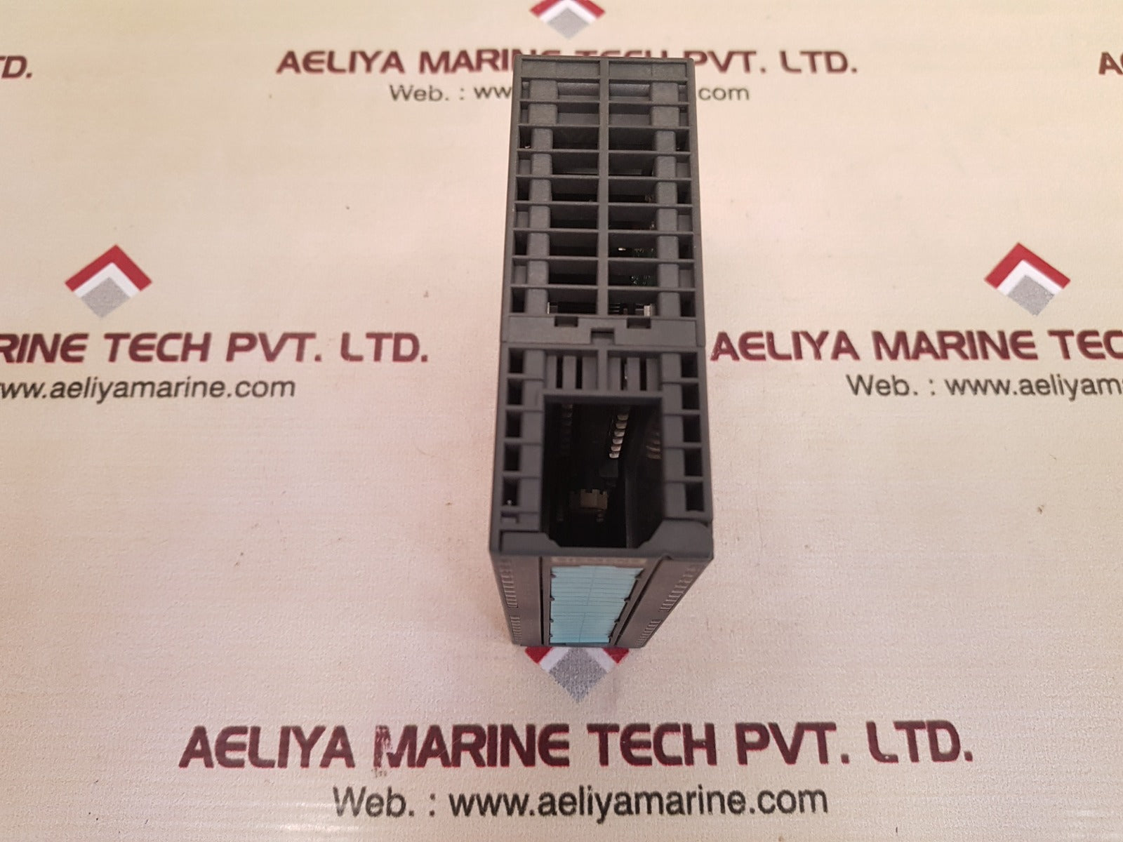 Siemens 6Es7 322-1Bl00-0Aa0 Digital Output Module