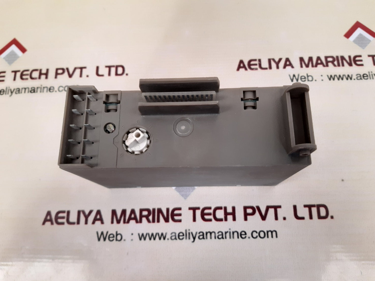 Siemens simatic s5 6es5 470-8ma12 analog output module