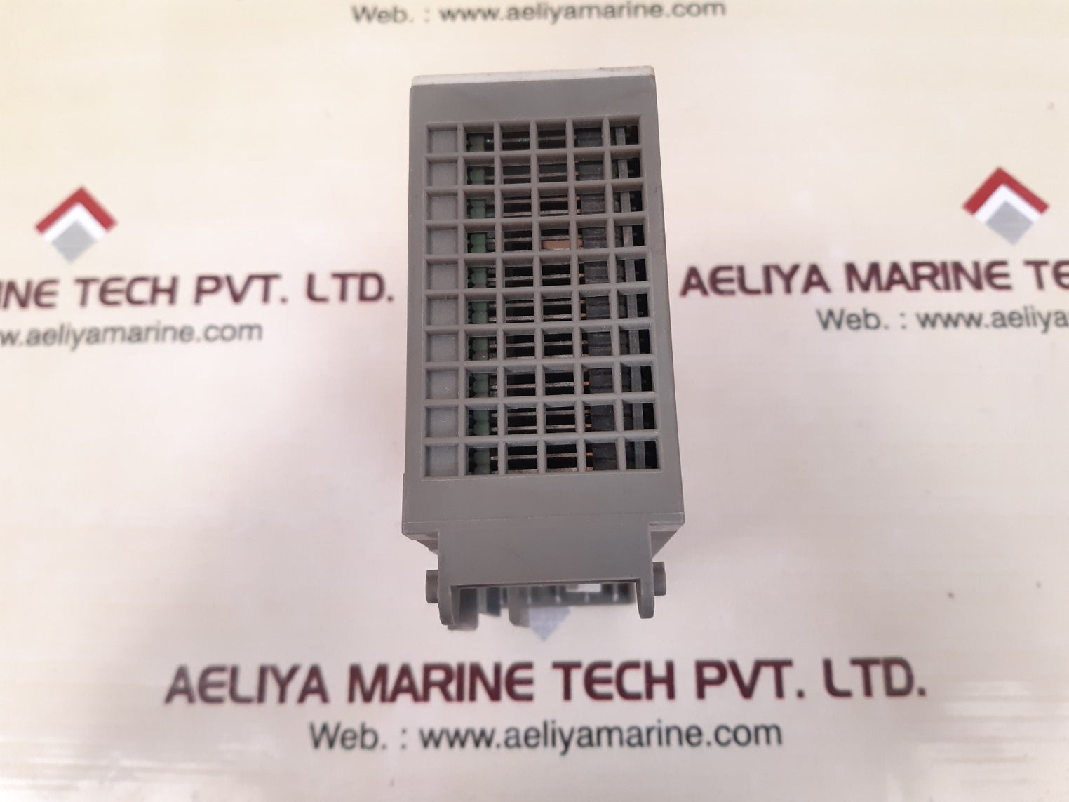 Siemens simatic s5 6es5 470-8ma12 analog output module