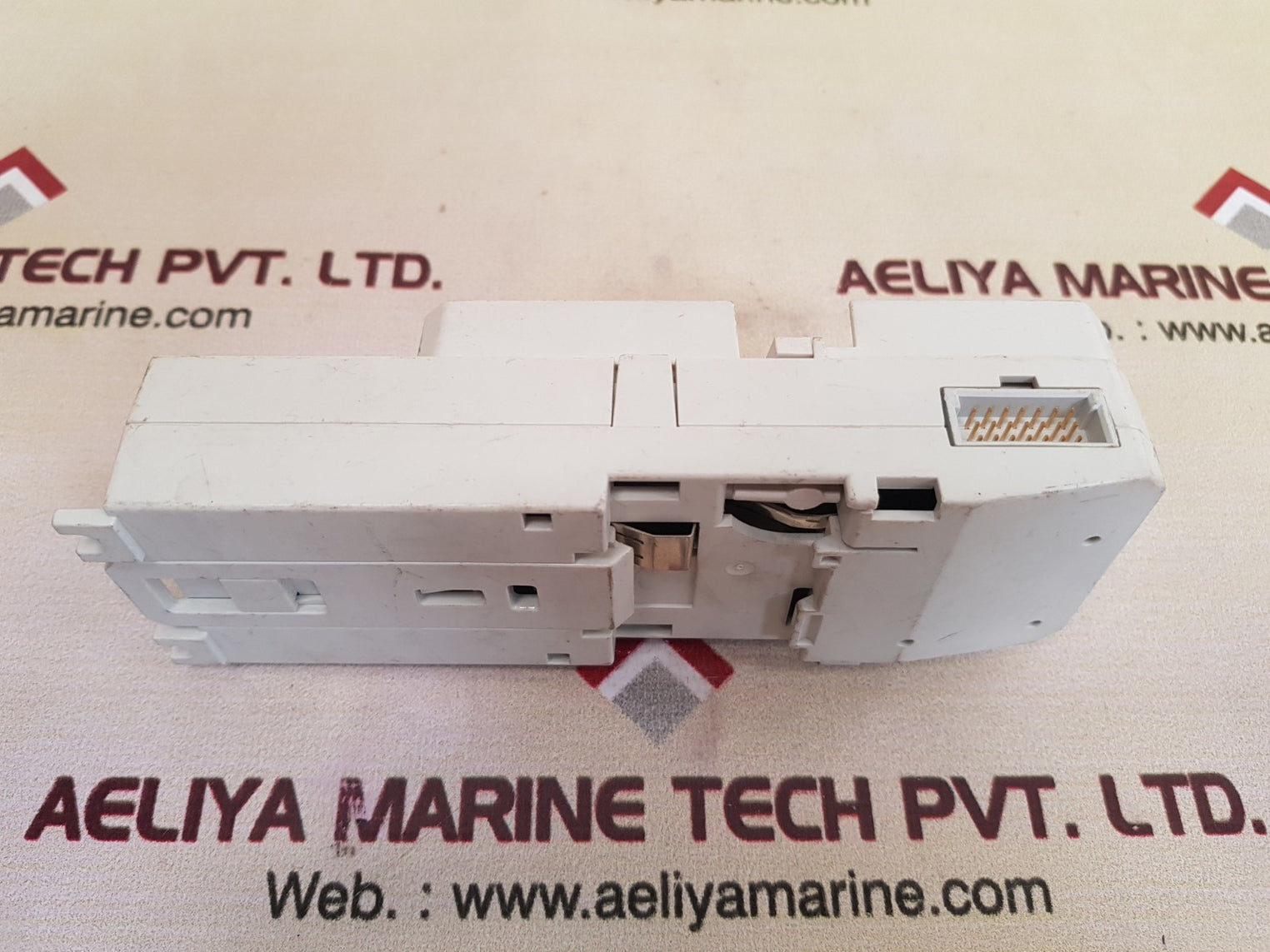 Abb Tu812V1 Compact Module Termination Unit 3Bse013232R1