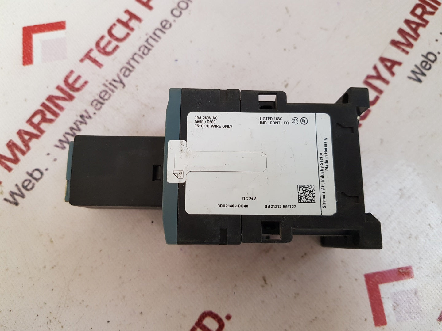 Siemens 3rh2911-1aa01 auxiliary switch with 3rh2140-1bb40 contactor 
