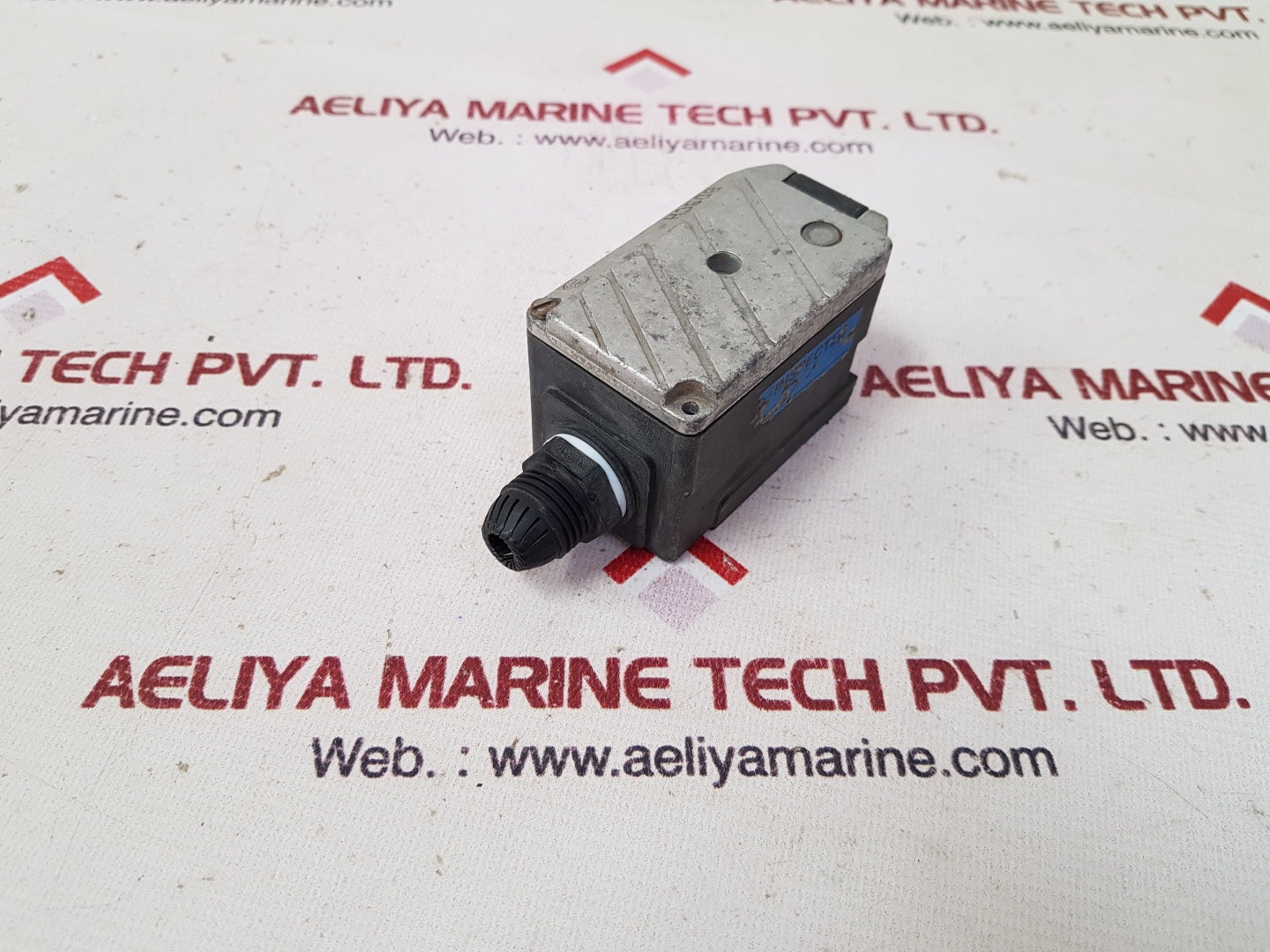 Bosch 0 811 405 144 pressure relief valve