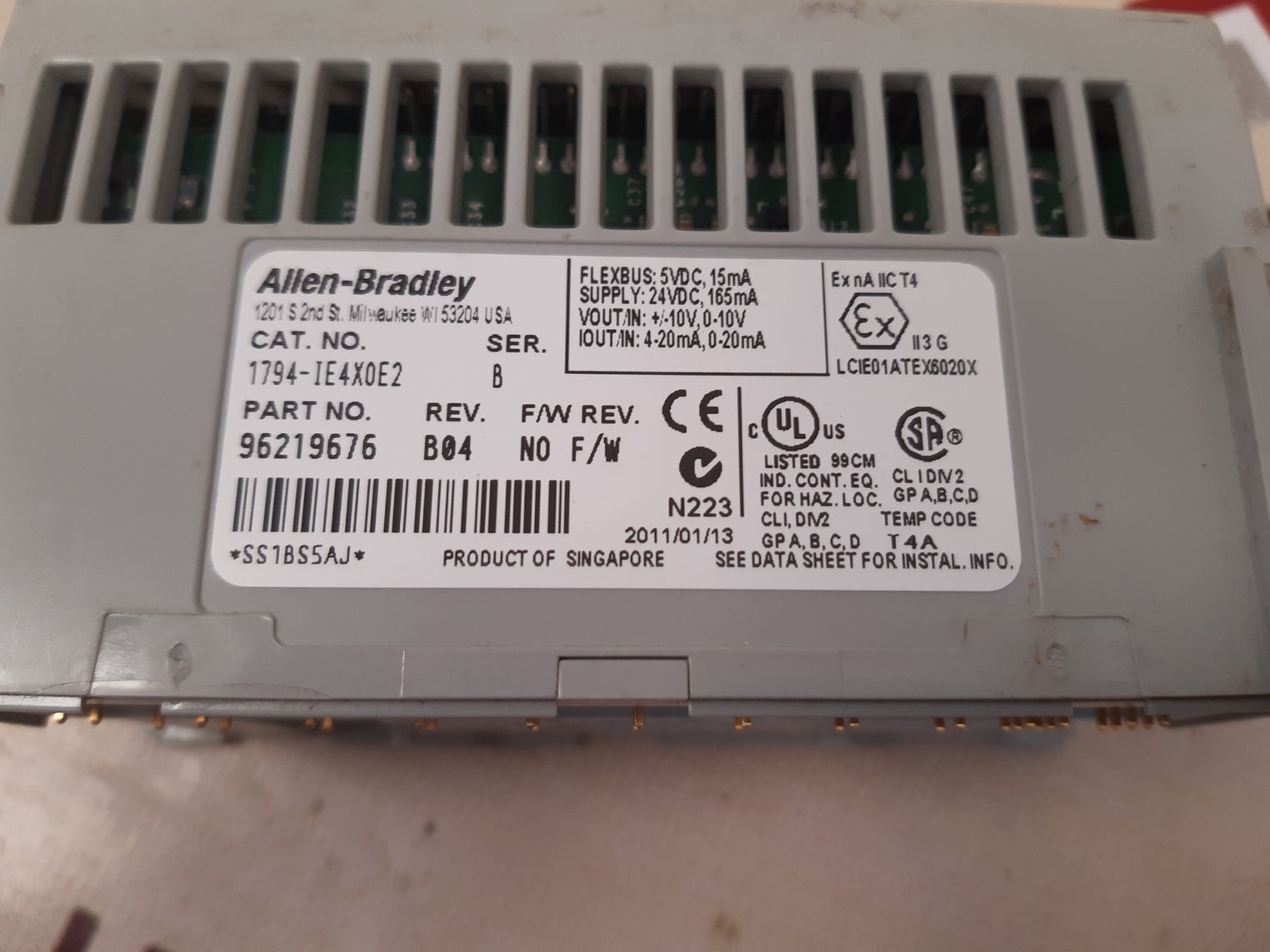 Allen-bradley 1794-ie4x0e2 i/o module ser.b