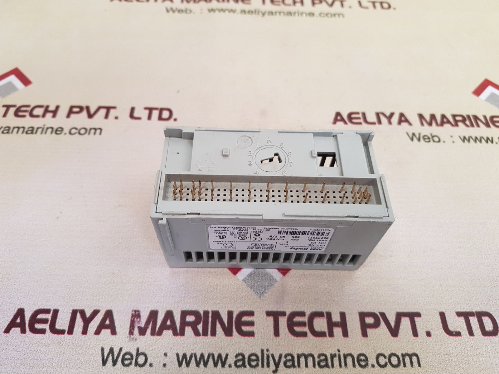 Allen-bradley 1794-ie8 ser b i/o analog input module