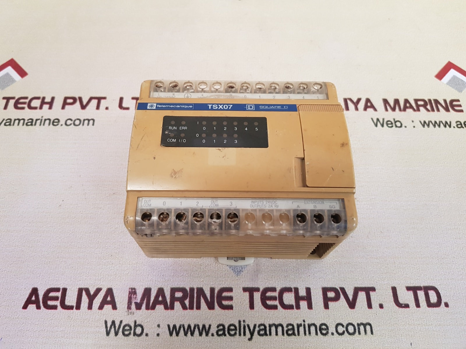 Telemecanique square d tsx07 20 1028 plc controller