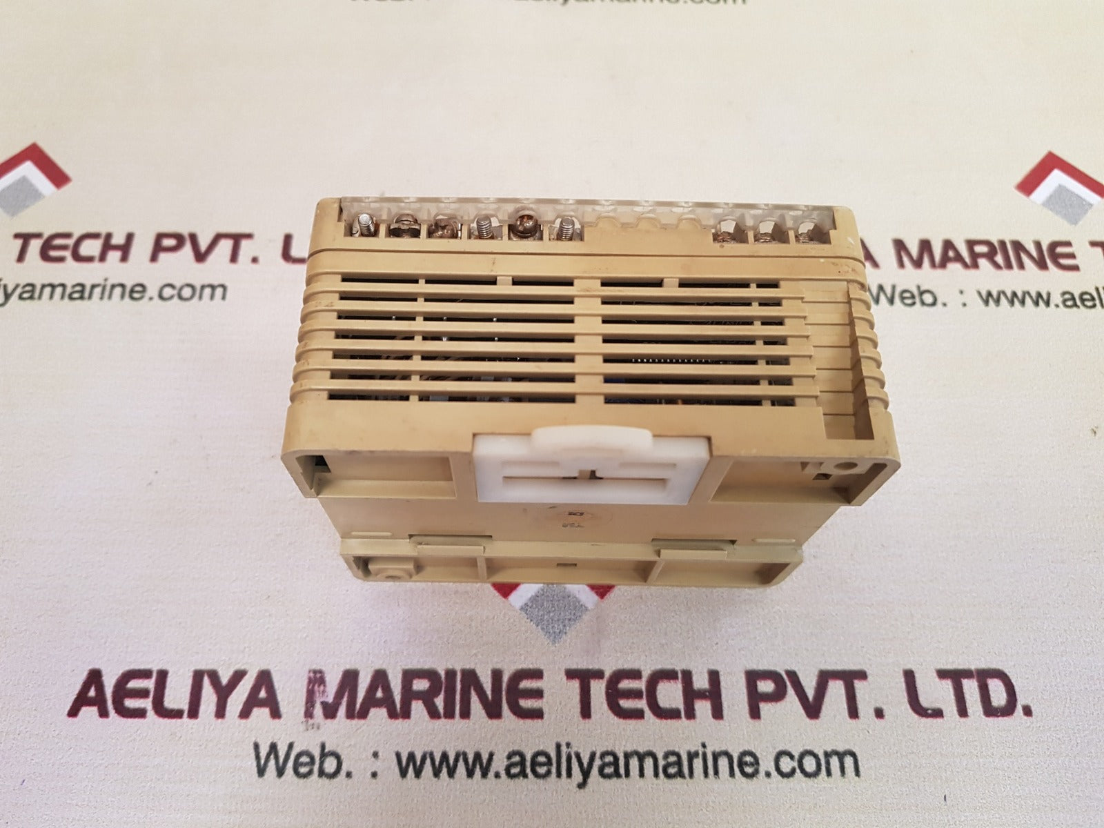 Telemecanique square d tsx07 20 1028 plc controller