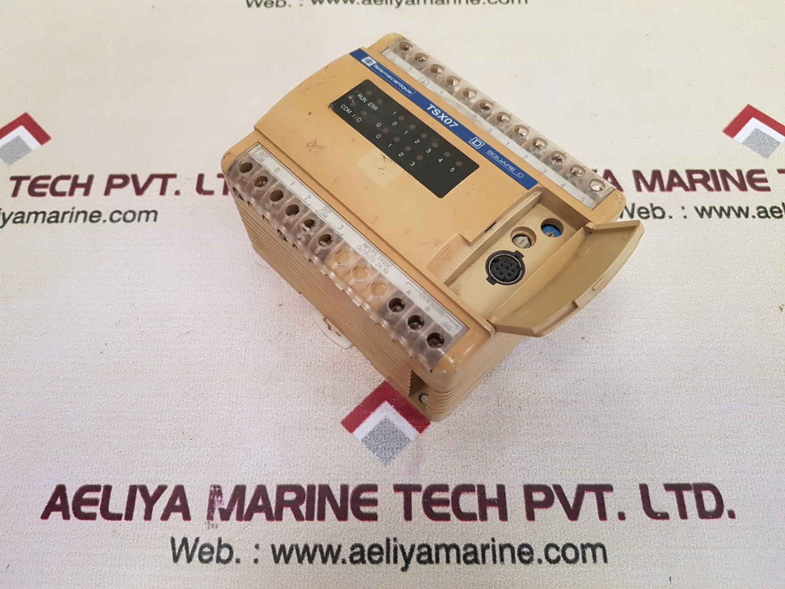 Telemecanique square d tsx07 20 1028 plc controller