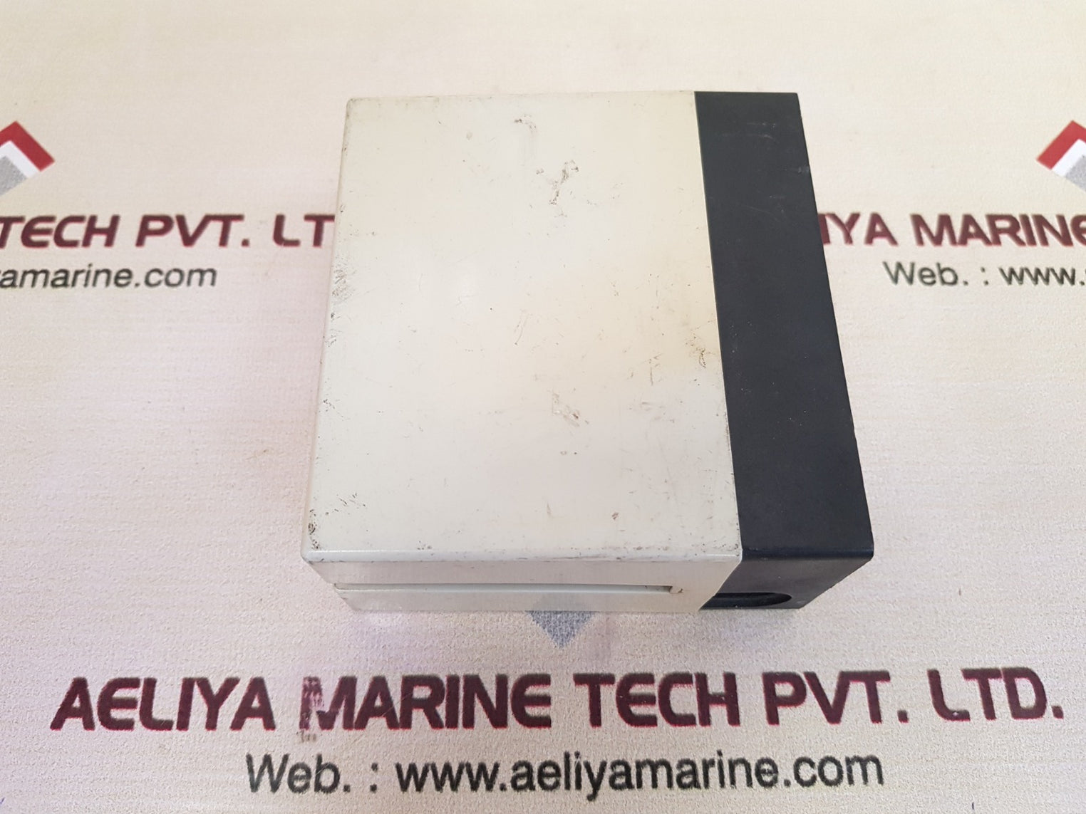 Honeywell r4343 e1014 flame detector relay 230vac 50/60hz