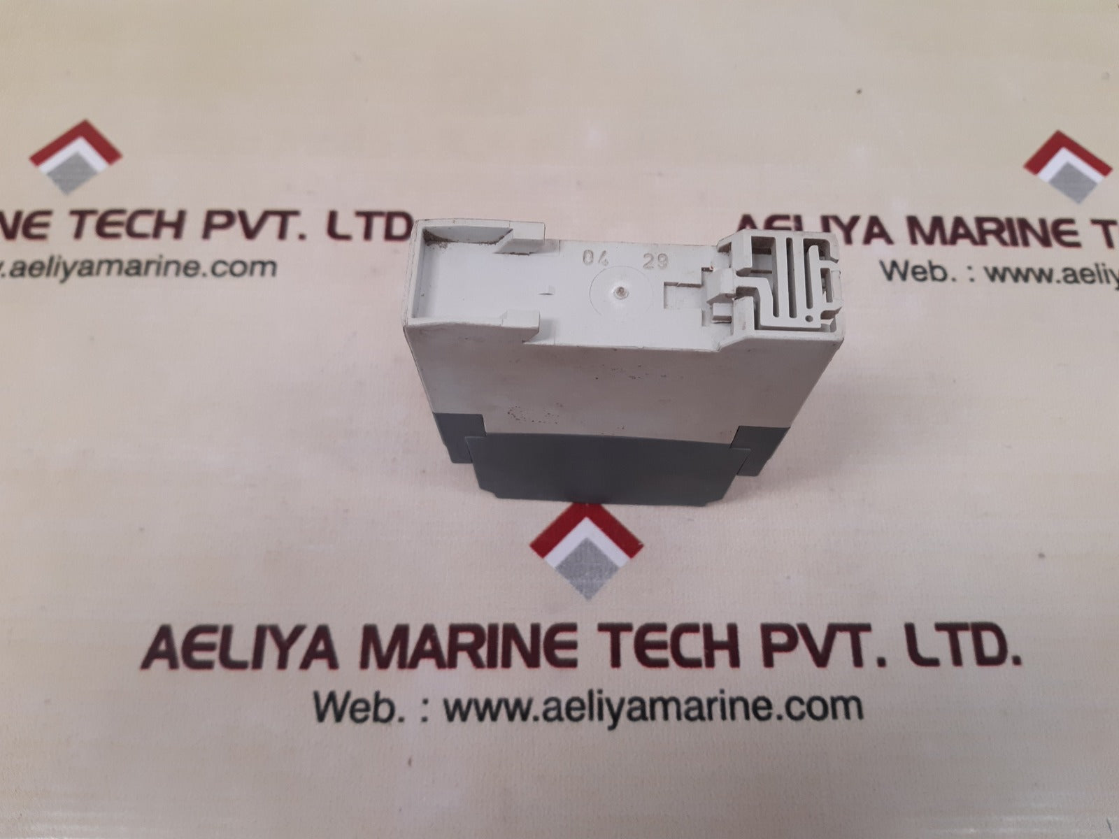 Abb ct-ers.21 time relay on-delay 1svr630100r0300