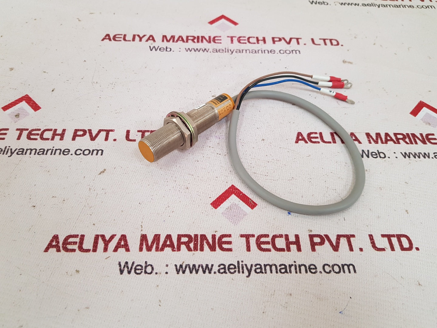 Omron tl-xp5 proximity switch