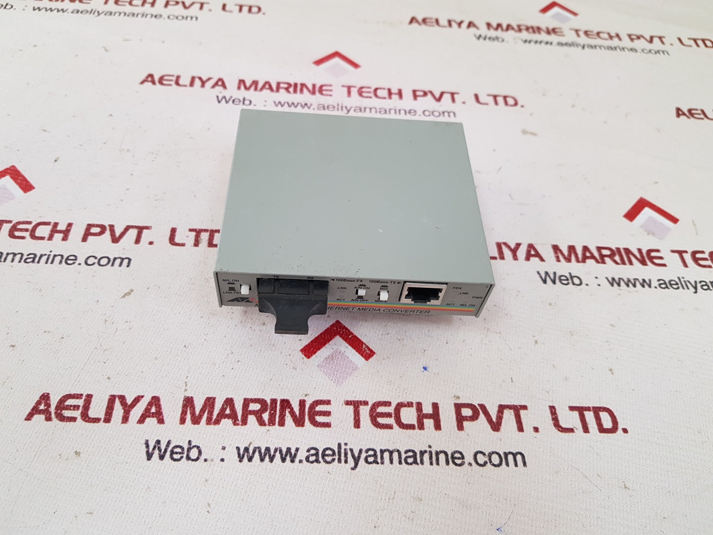 Allied telesyn at-mc102xl fast ethernet media converter 100base-fx to 100base-tx