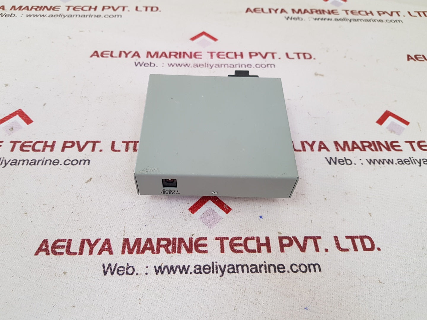 Allied telesyn at-mc102xl fast ethernet media converter 100base-fx to 100base-tx
