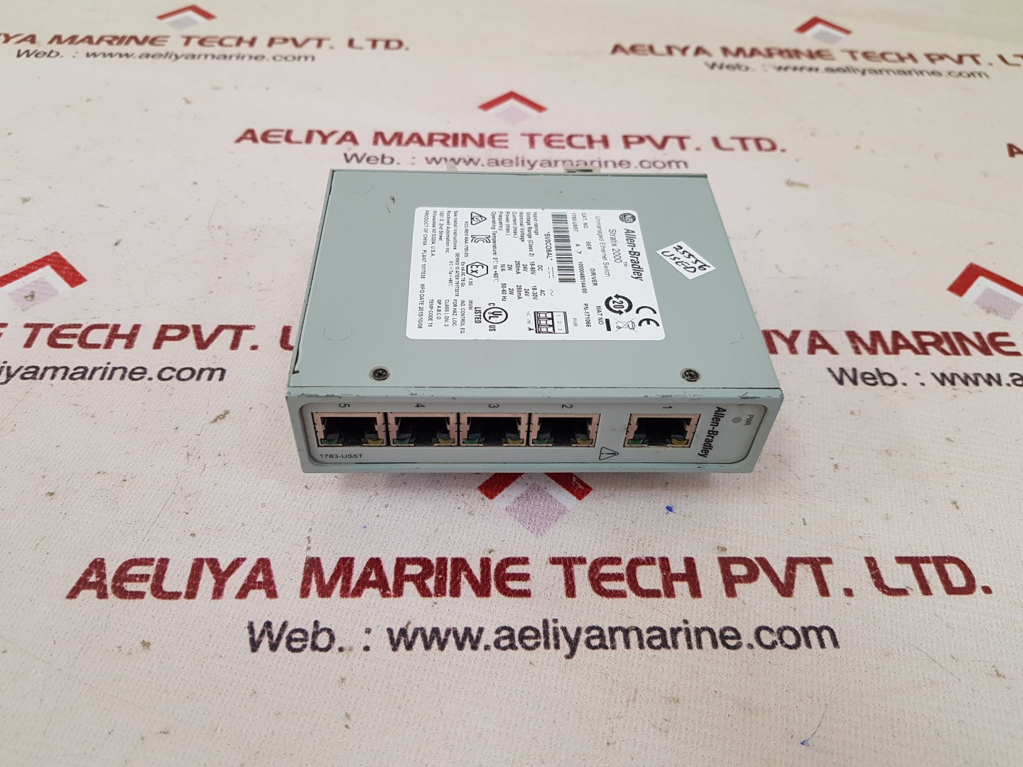Allen-bradley 1783-us5t stratix 2000 unmanaged ethernet switch ser.a 