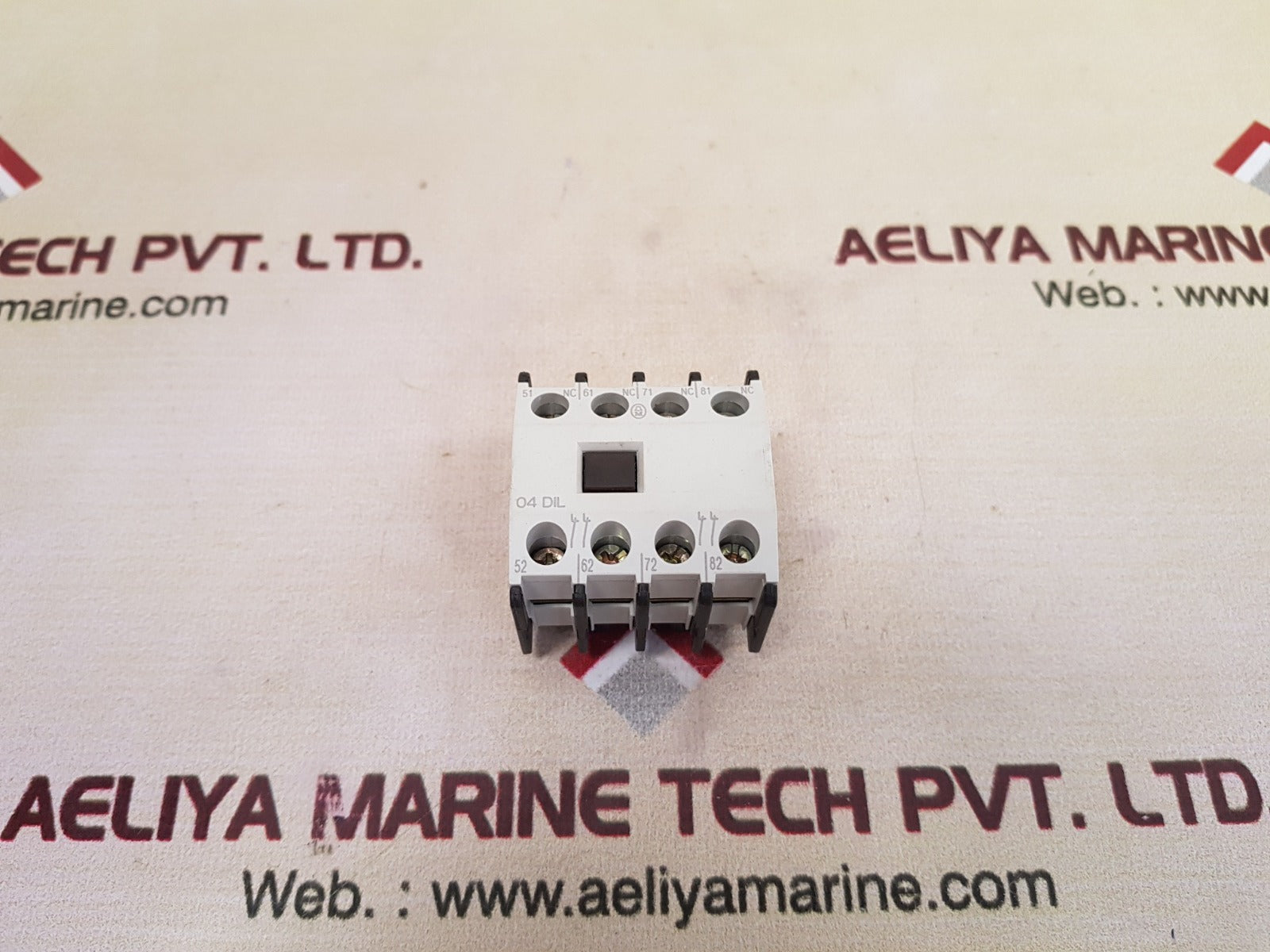 Moeller 04 Dil Auxiliary Contact Block 600Vac Max 15A, 250Vdc Max 1A