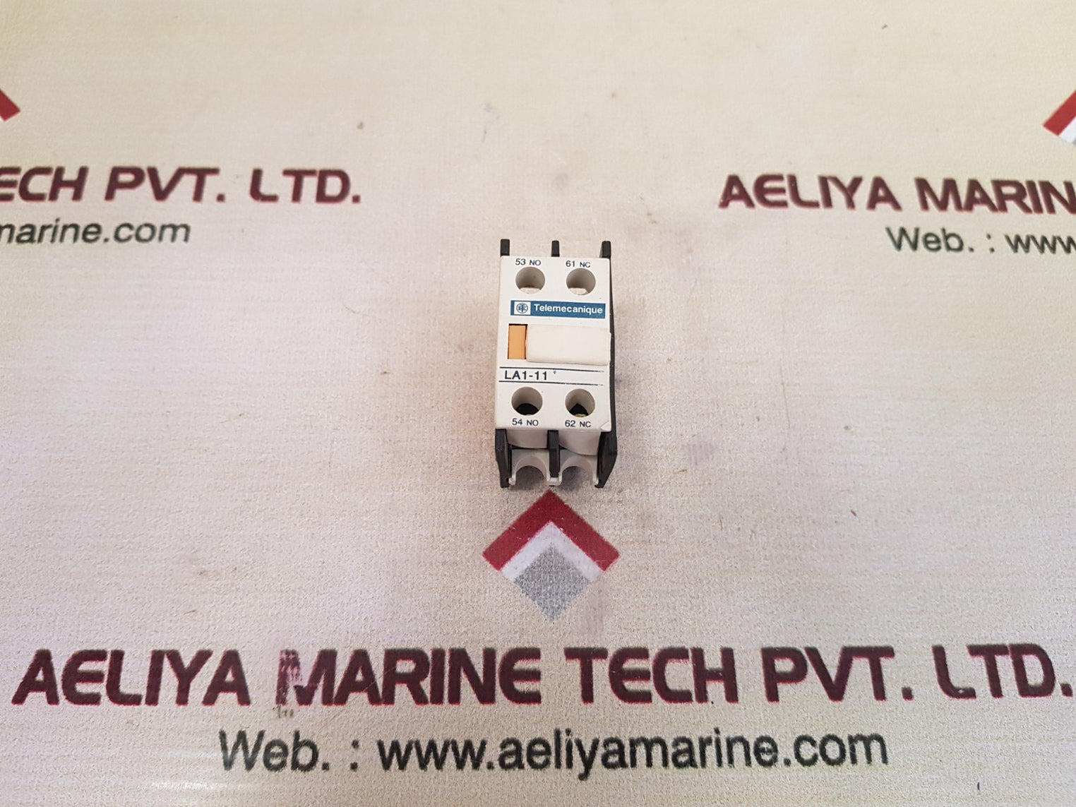 Telemecanique la1-11 contact block