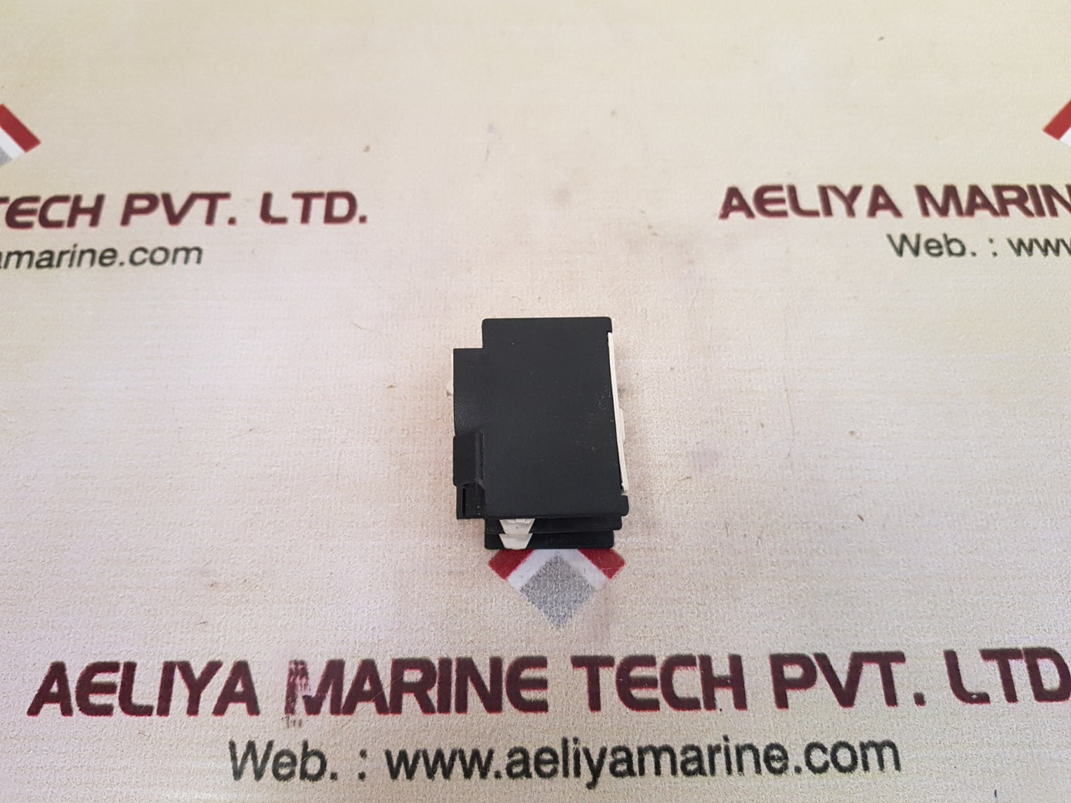 Telemecanique la1-11 contact block