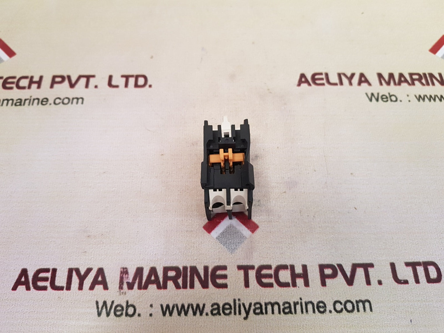 Telemecanique la1-11 contact block