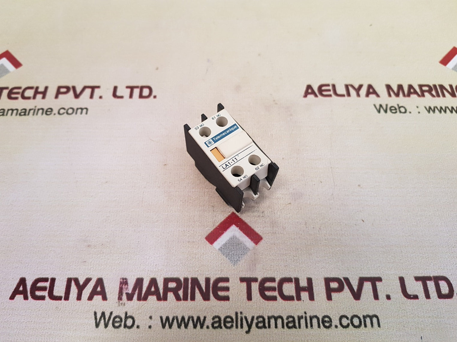 Telemecanique la1-11 contact block