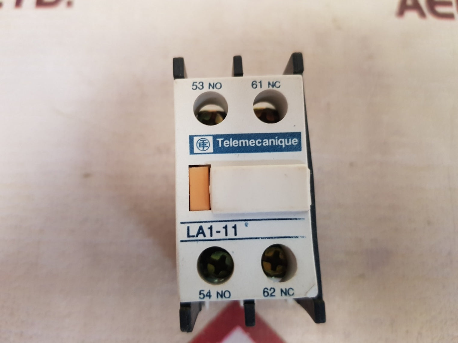 Telemecanique la1-11 contact block