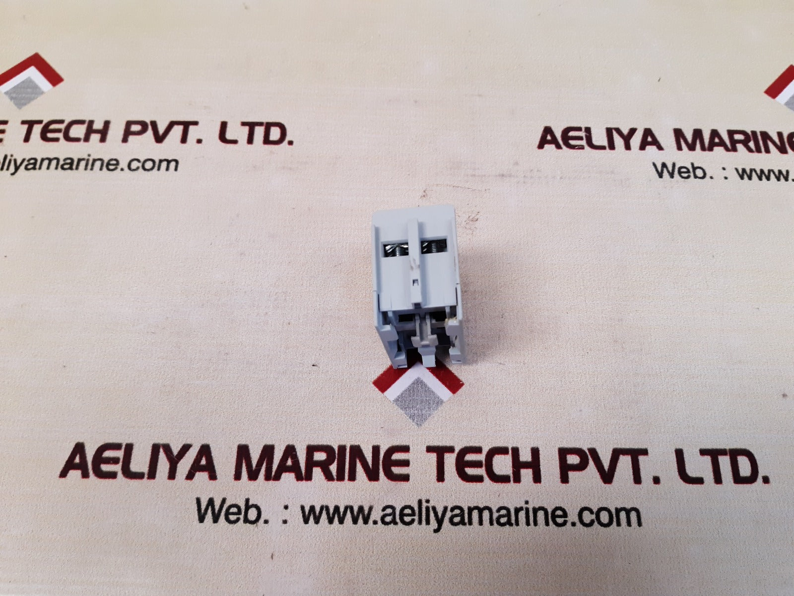 Allen-bradley 100-fa11 ser.b auxiliary contact