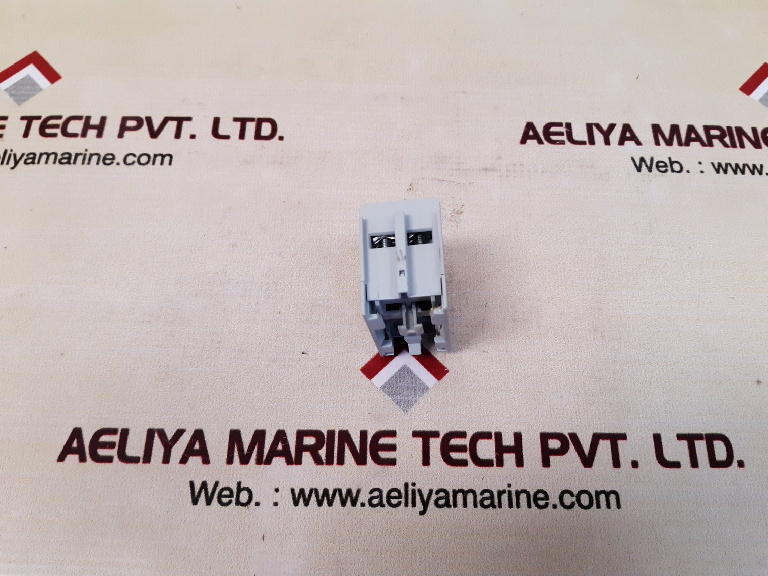 Allen-bradley 100-fa11 ser.b auxiliary contact