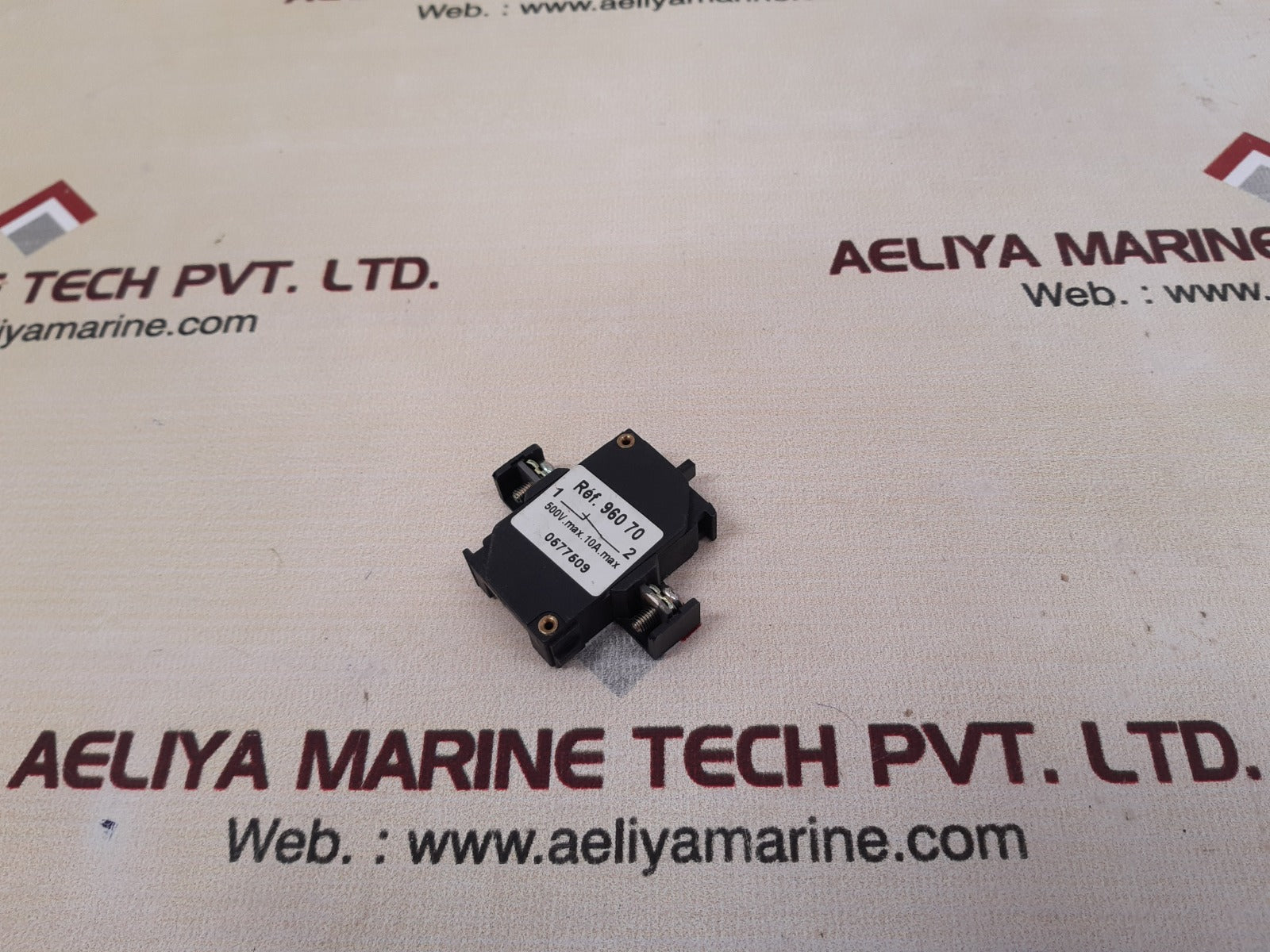 Set of 2x A.t.x. aux c socket 500v 10a