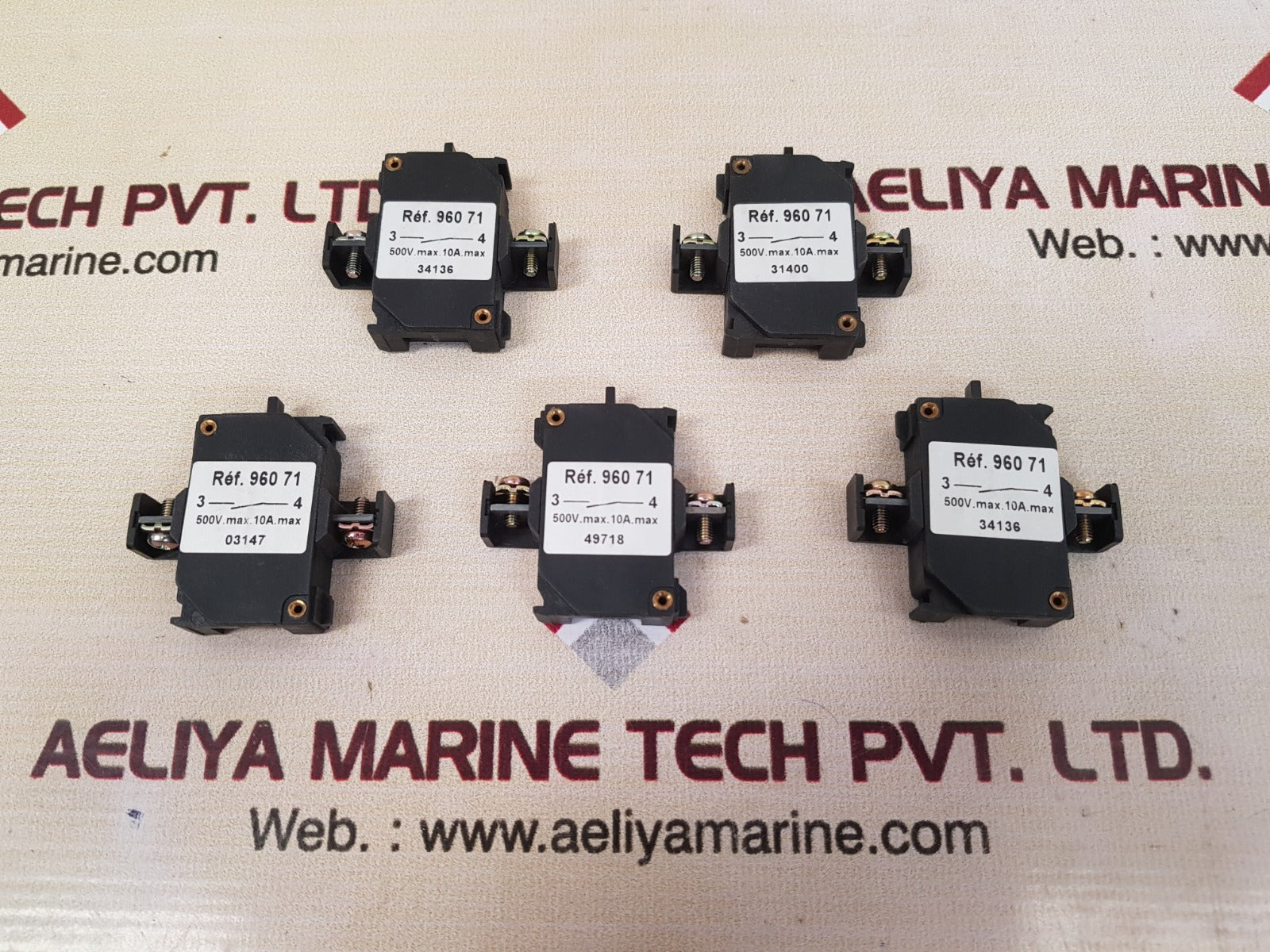 Set of 5x A.t.x. aux c socket 10a 500v