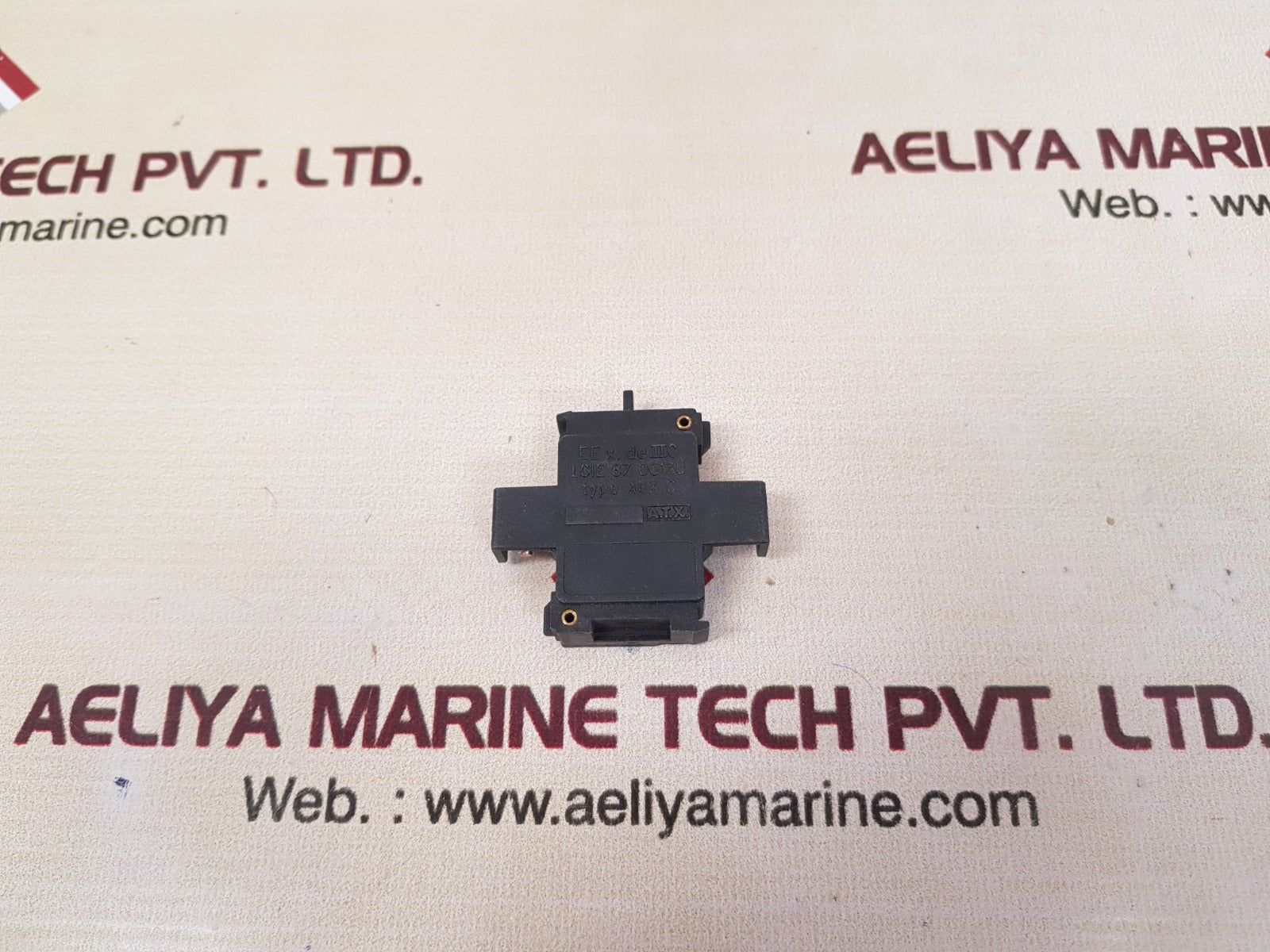 Set of 5x A.t.x. aux c socket 10a 500v