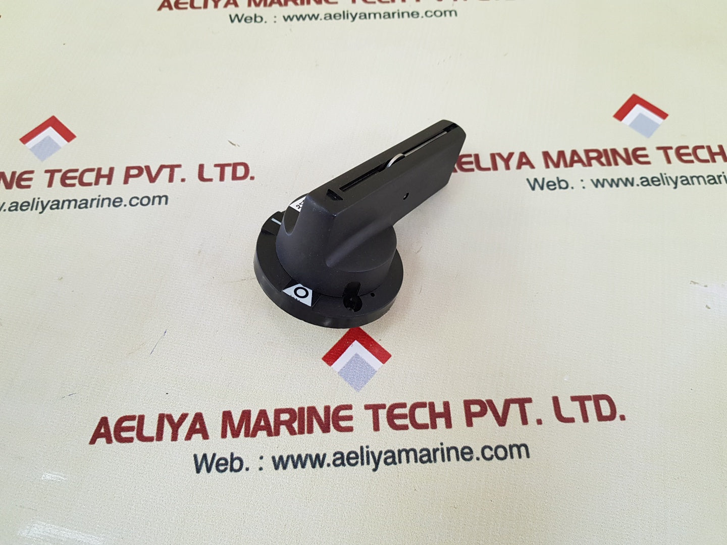 Abb stromberg yasdb handle for disconnect switch on/off