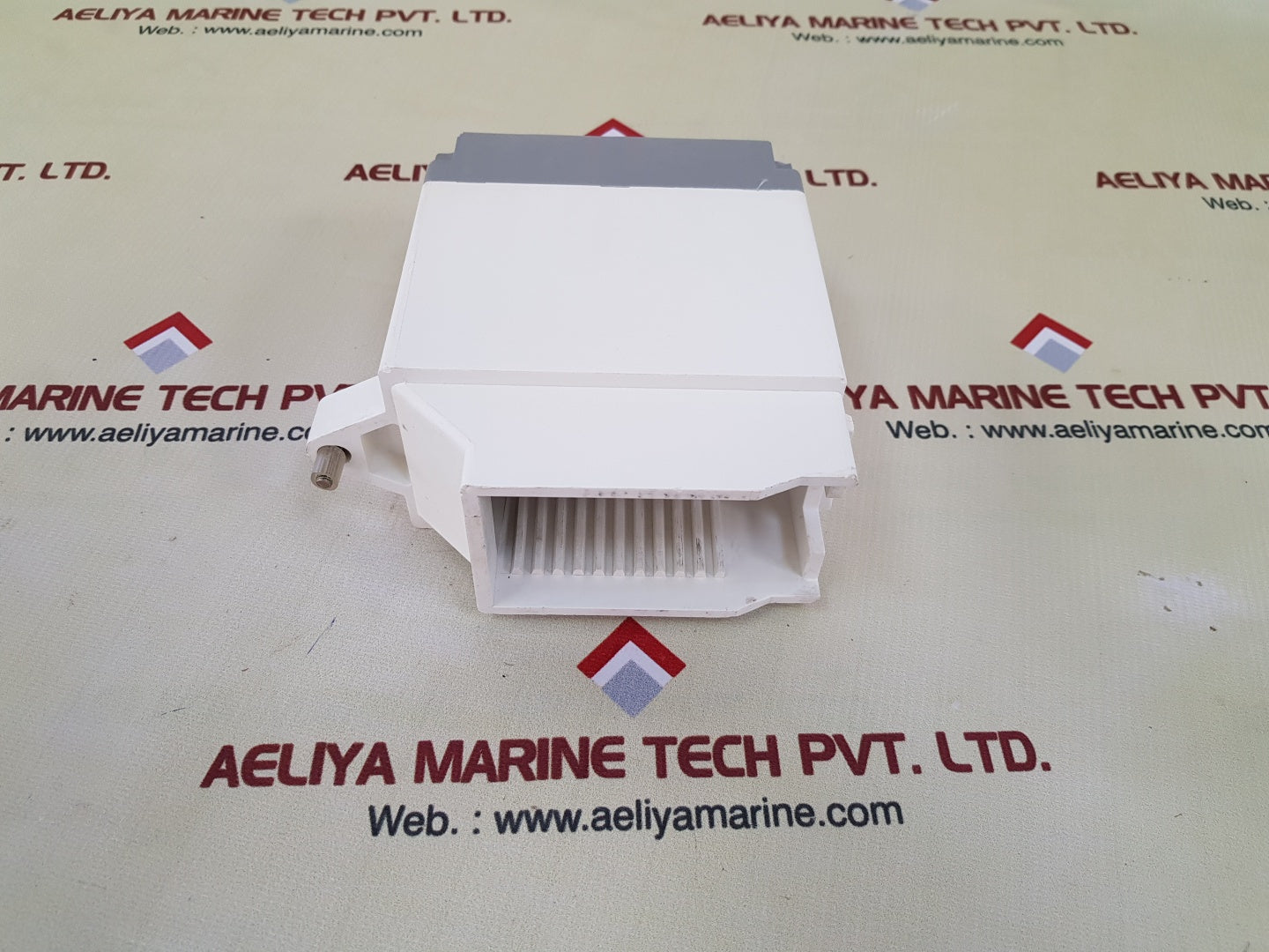 Abb sace  uxab 269399 r 011