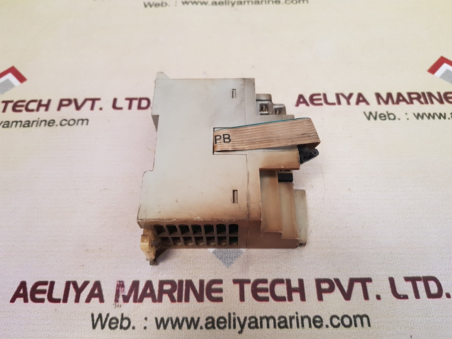 Allen-bradley 1762-iq8 Ser A Rev A Micro Logix Sink/Source Input Module