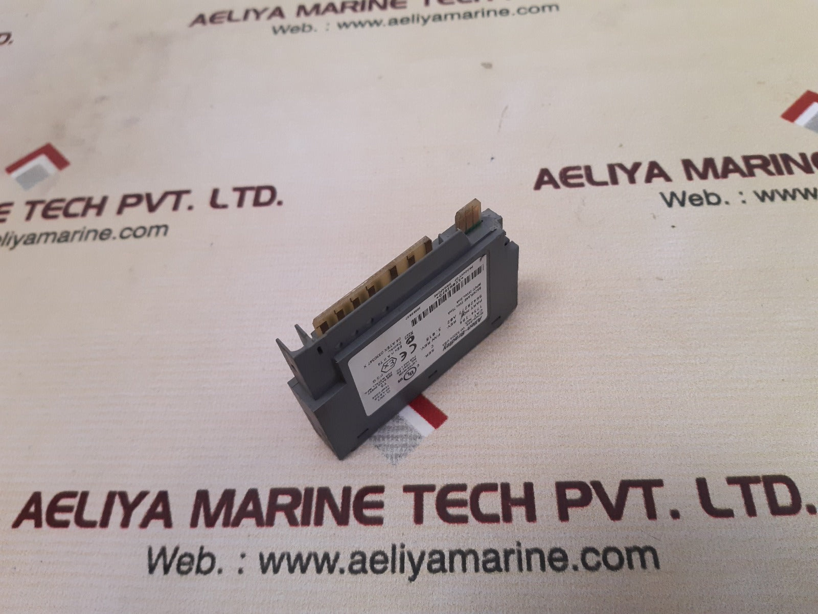 Allen-bradley 1734-ib4 Ser C Input Module Rev A02