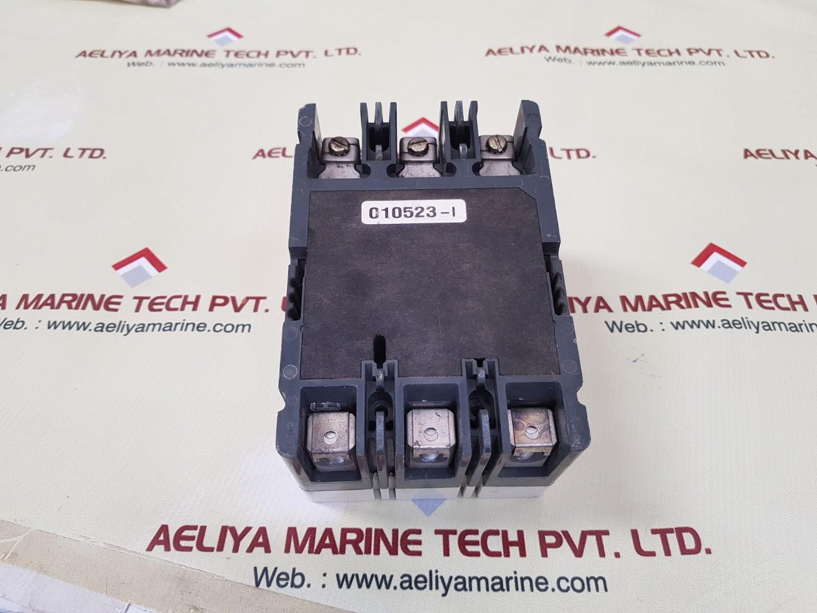 Cutler-hammer hfd3125 industrial circuit breaker 600 vac 3 poles