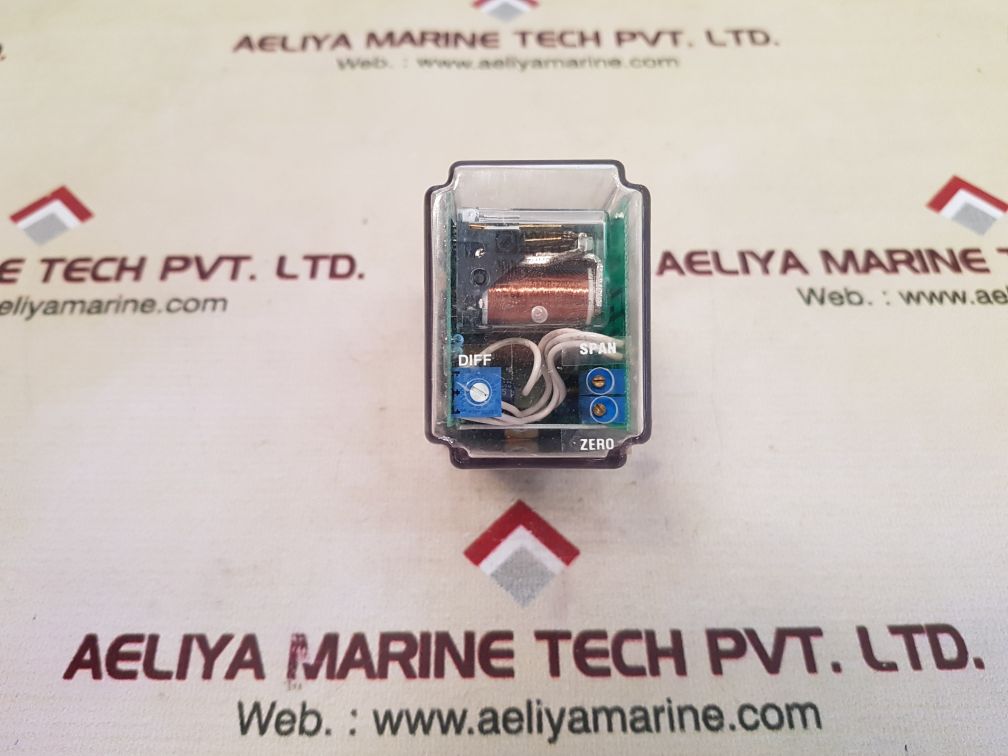 Action instruments 3200-232-2 valve positioner/controller