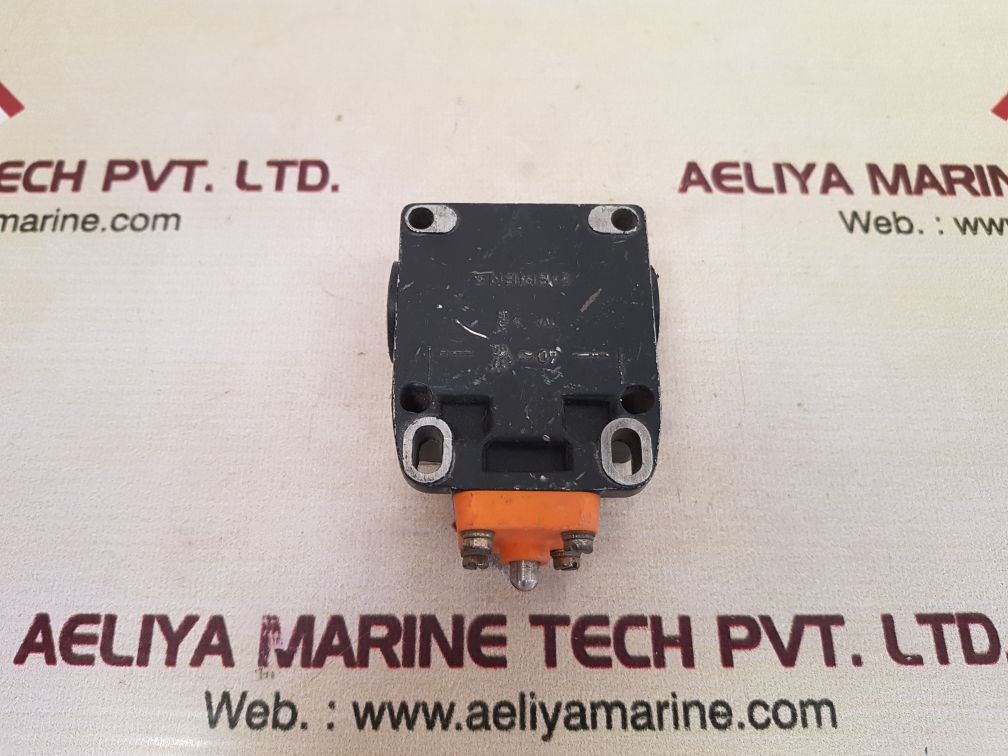 Siemens 3se3 100-1b limit switch
