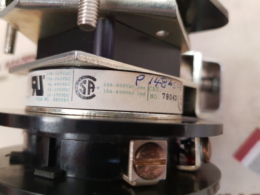 Electroswitch 7804d rotary switch lock out relay used