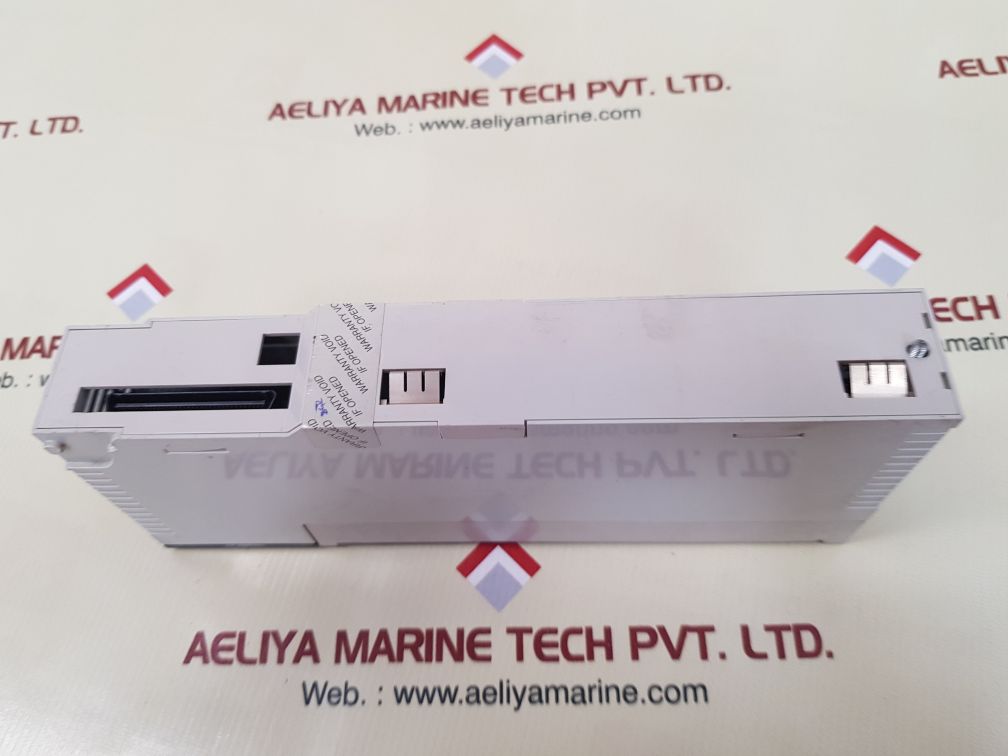 Schneider 140aci04000 analog input module pv: 02