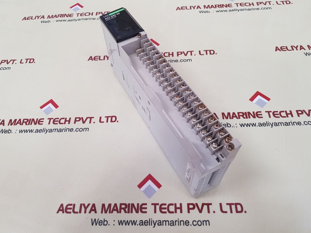 Schneider 140aci04000 analog input module pv: 02