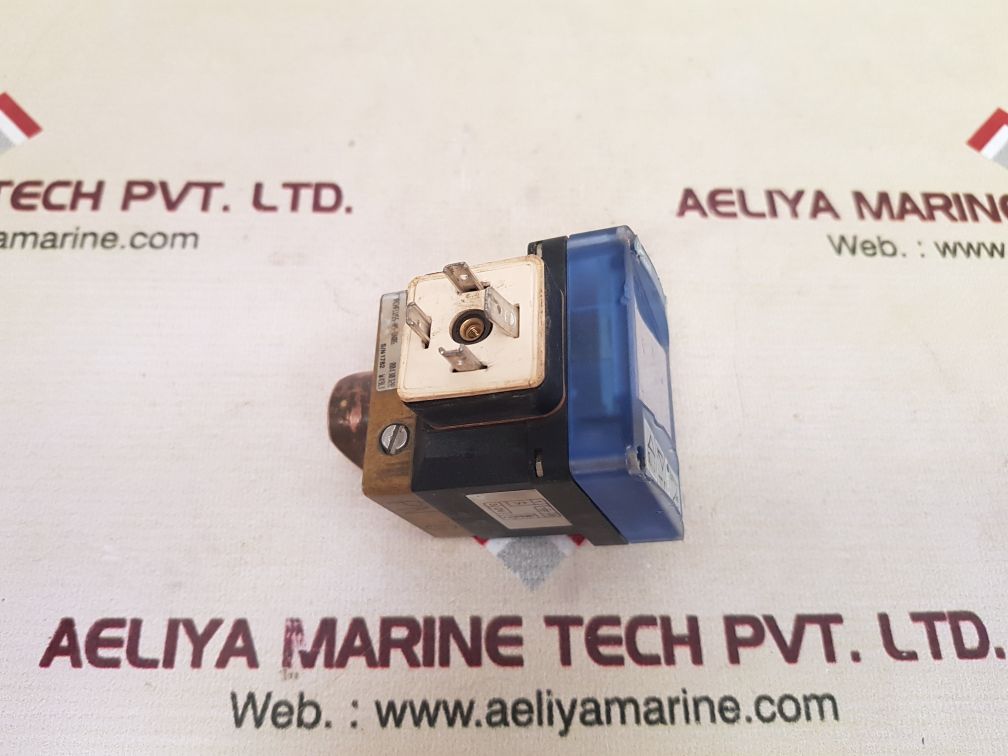 Burkert se32 flow switch 0.3-10 m/s