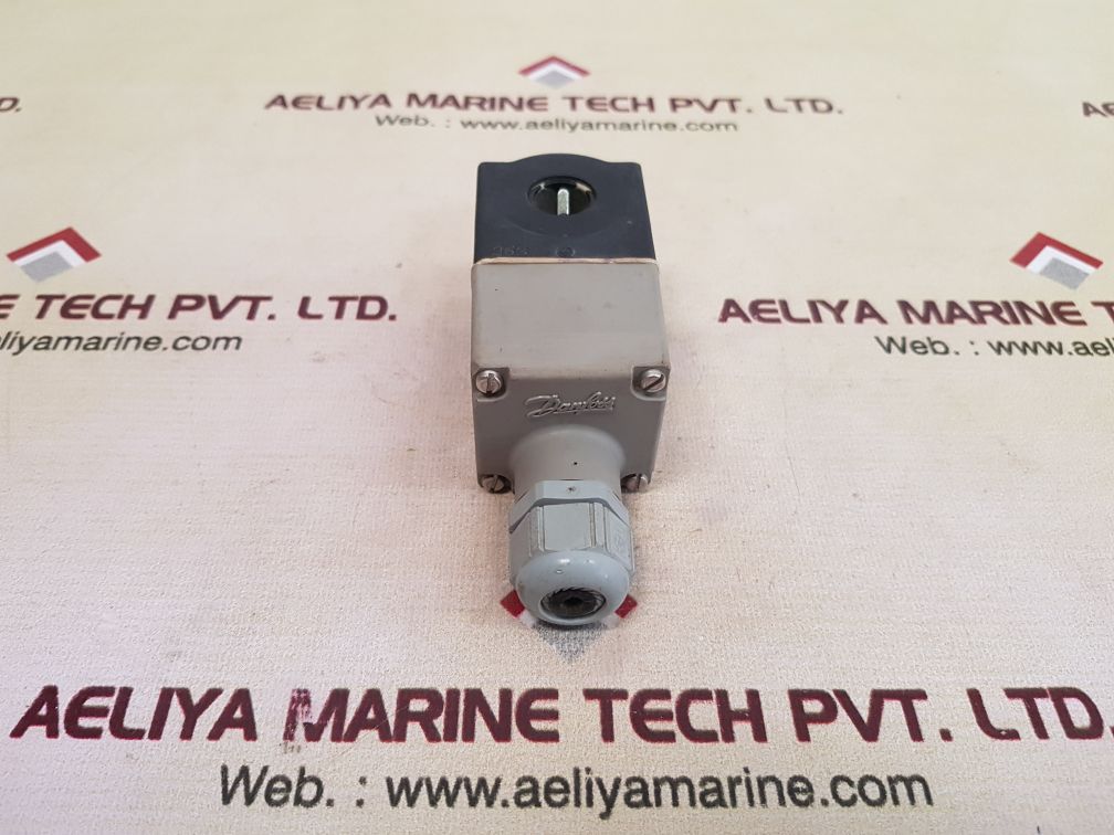 Danfoss 018z7960 solenoid valve coil