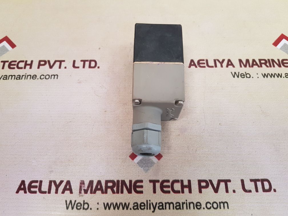 Danfoss 018z7960 solenoid valve coil