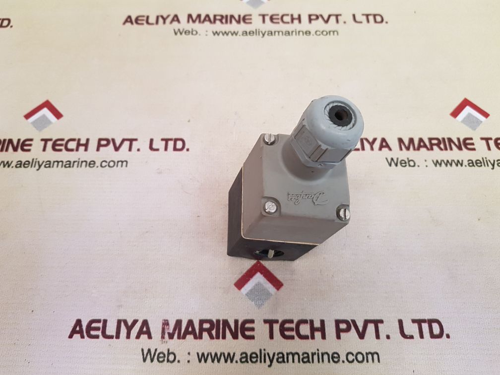 Danfoss 018z7960 solenoid valve coil